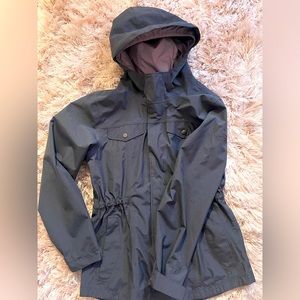 Girls size 14-16 North Face raincoat